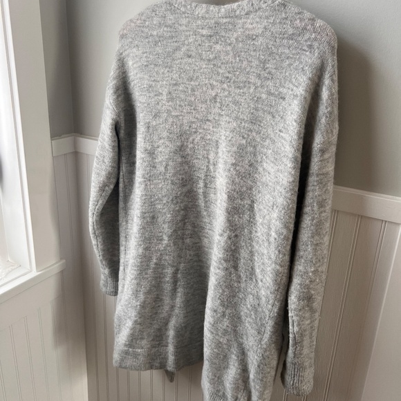 Aritzia Aronson Cardigan Light Grey - Picture 5 of 6